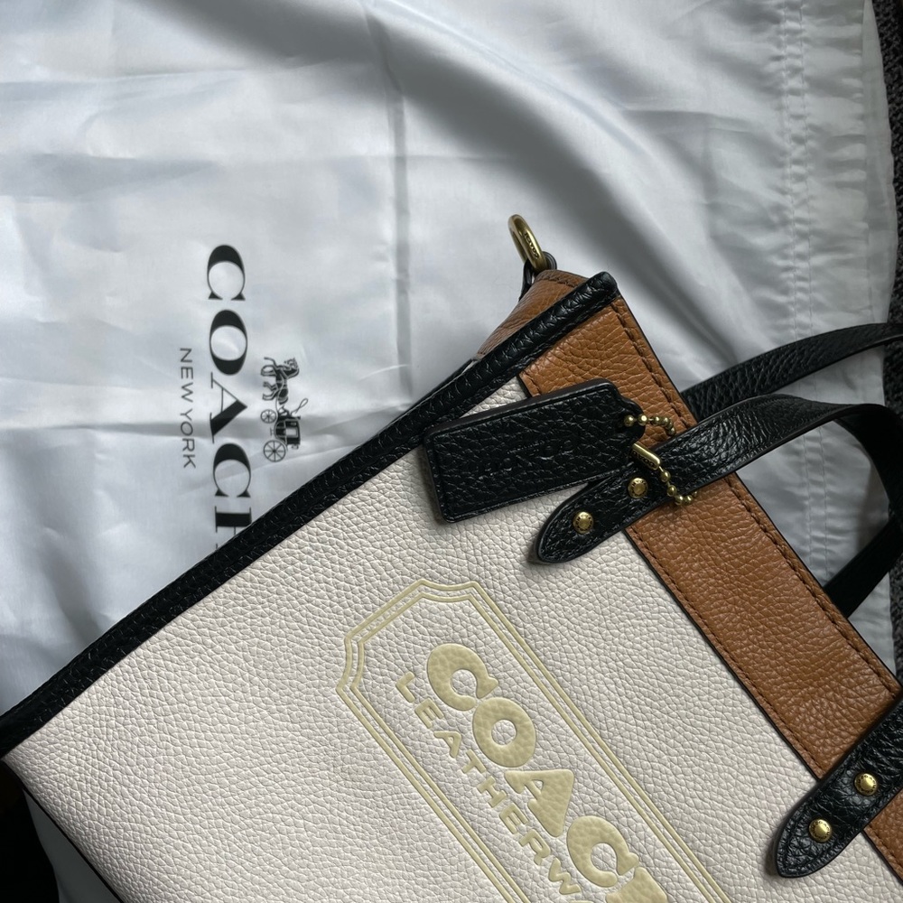 COACH Field Tote